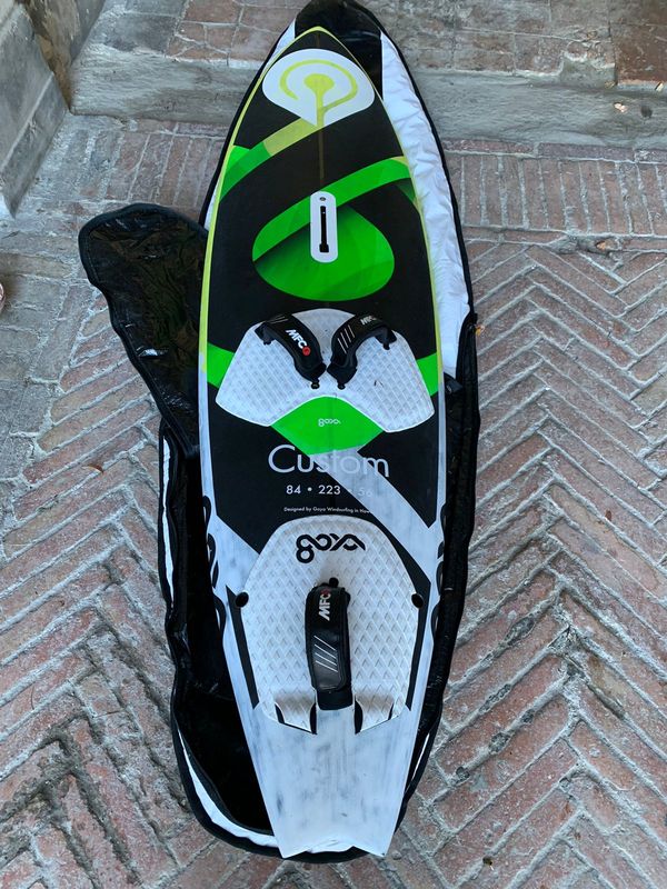 Goya - custom 84