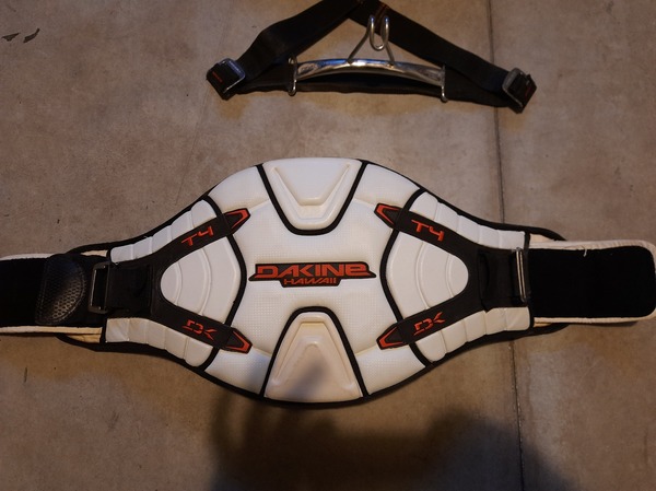 Dakine - T4