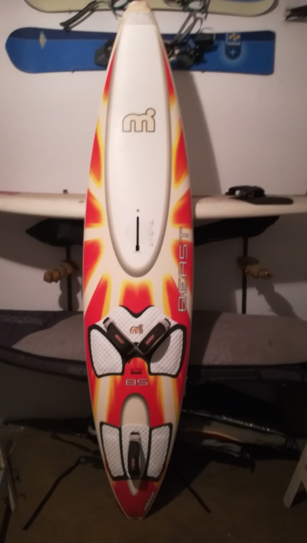 Mistral - Beast 85