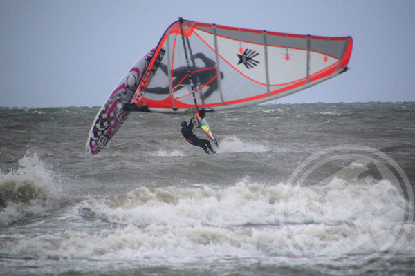 Ezzy Sails - 