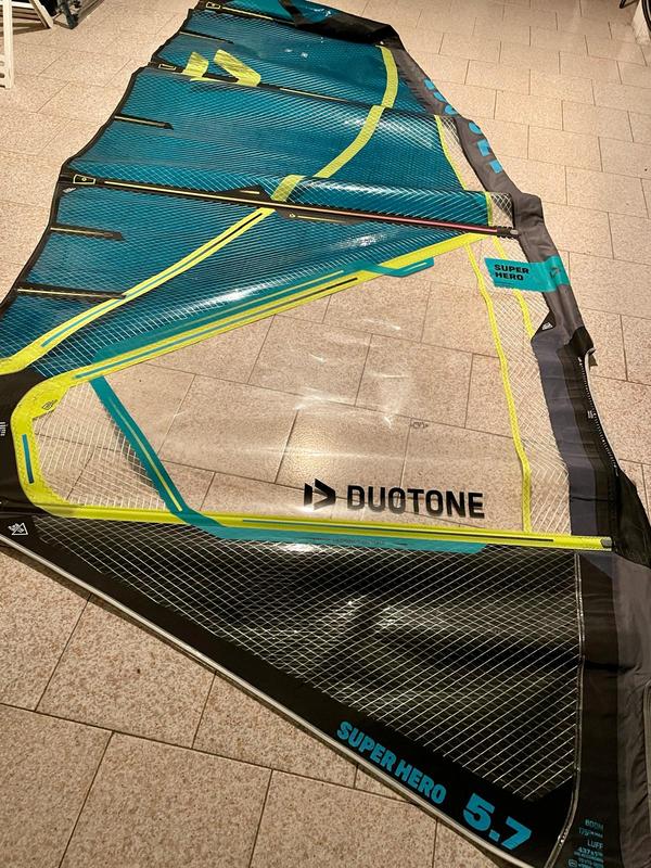 Duotone - SUPER HERO