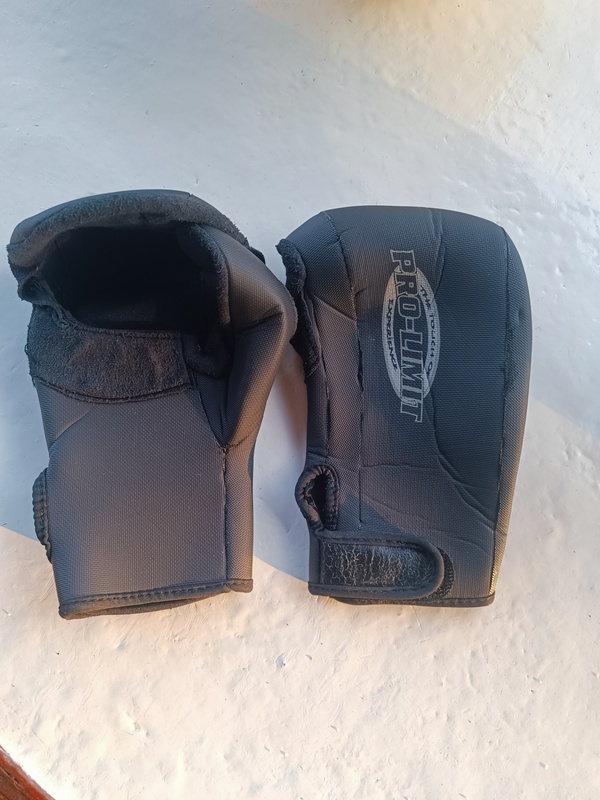 Pro Limit - Cappuccio e guanti