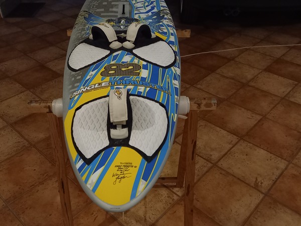 Jp - single trhuster 82