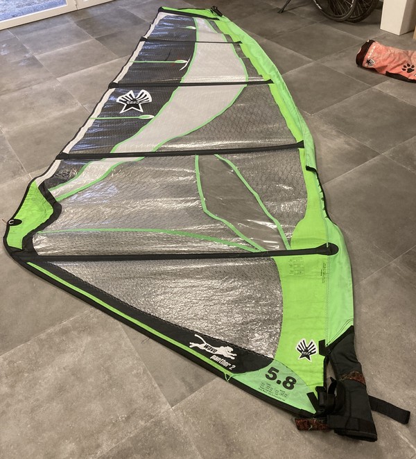 Ezzy Sails - "Wave Panther 2" 5.8