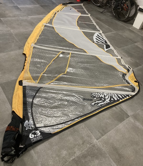 Ezzy Sails - "Wave tiger" 6.3