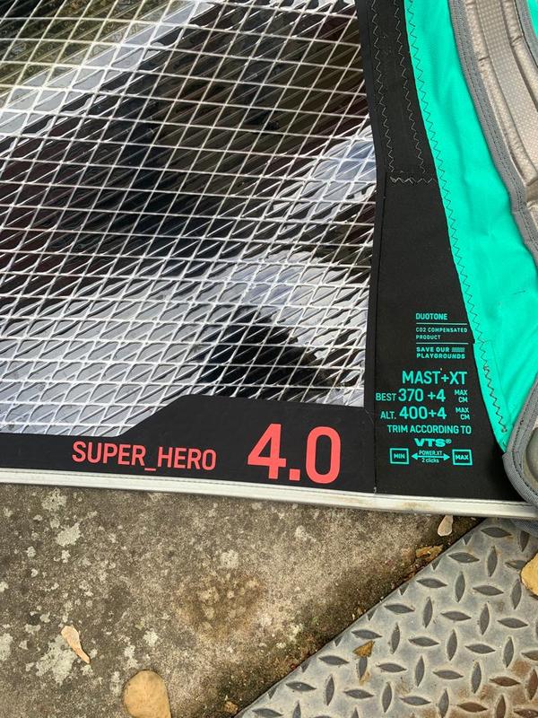 Duotone - SUPER HERO