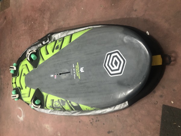 99 Novenove - Wiped cup slalom