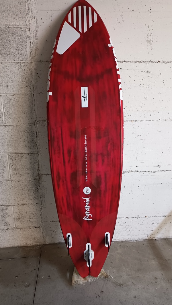 Quatro - Pyramid 92 2022