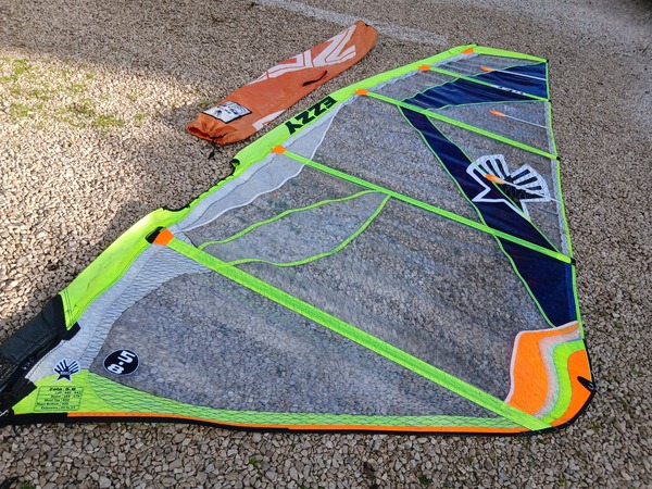 Ezzy Sails - ZETA 5.8