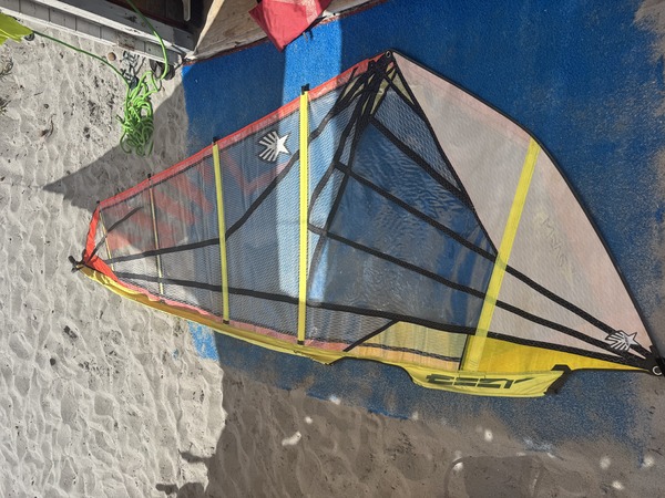Ezzy Sails - 