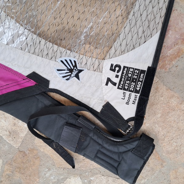 Ezzy Sails - 