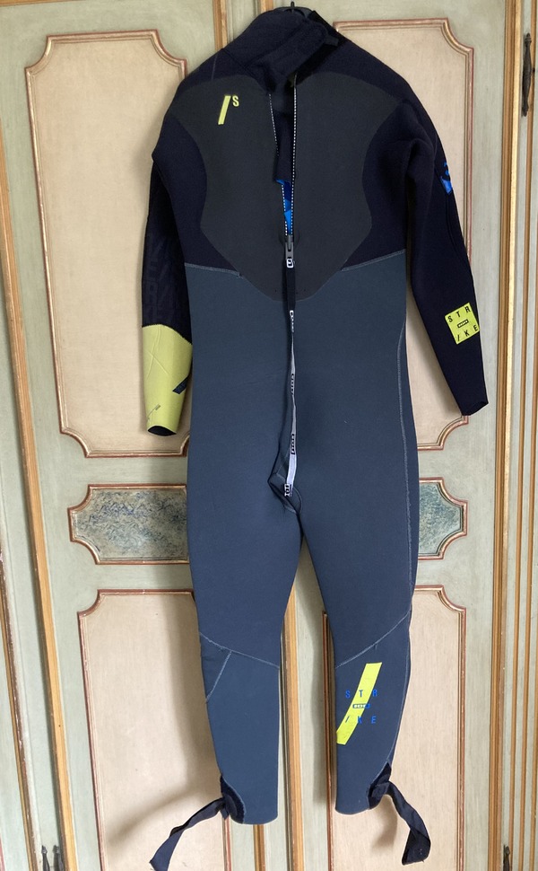 Ion - Strike 5/5 misura S