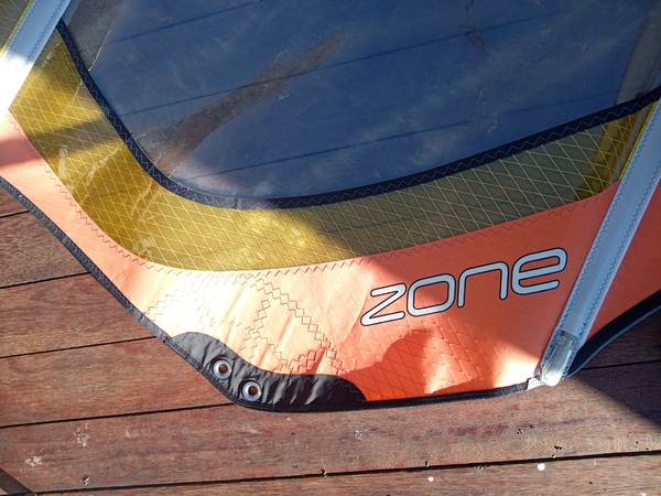 Neil Pryde - Zone 4,7