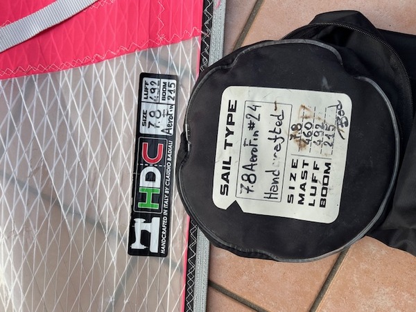 Challenger Sails - Aereo Fin slalom