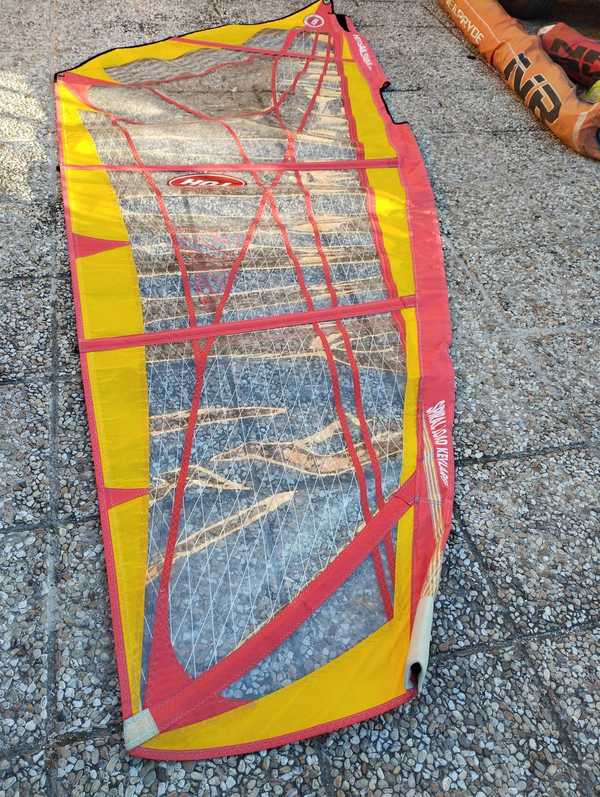 Hot Sails Maui - SLIDE 3.8