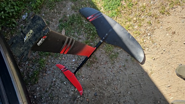 Mfc Maui Fins - Mfc helios foil front  1440 1250 mast 85 e rear 300