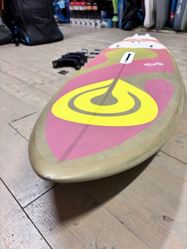 Goya - CUSTOM 4 PRO 94