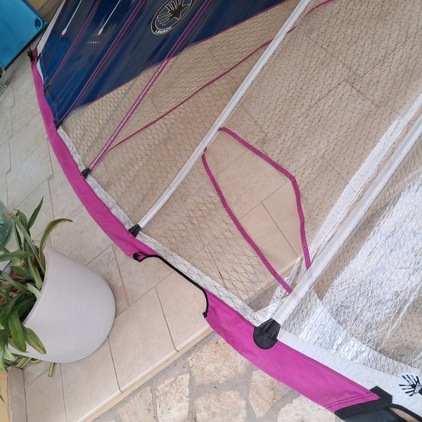 Ezzy Sails - 